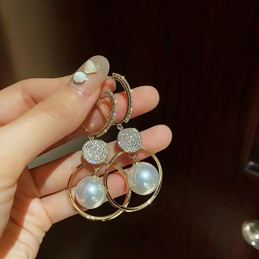 Gold Drop Earrings Gobnait with Pearl